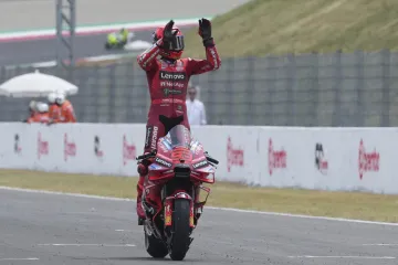 Marc Márquez slaví vítězství ve sprintu v Mugellu