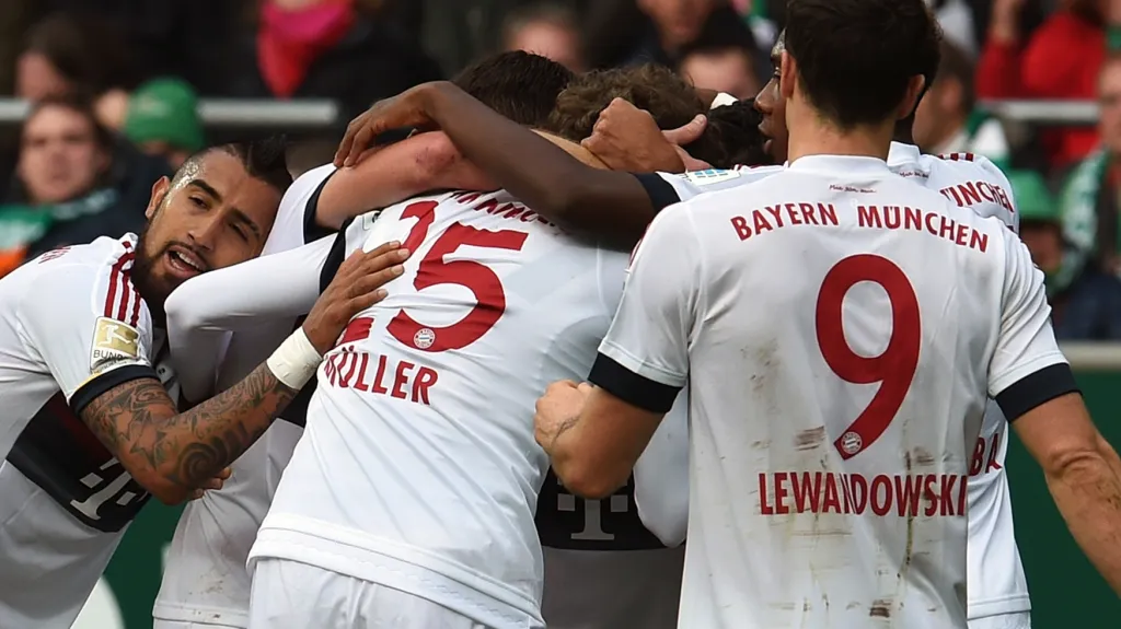 Slavící fotbalisté Bayernu Mnichov