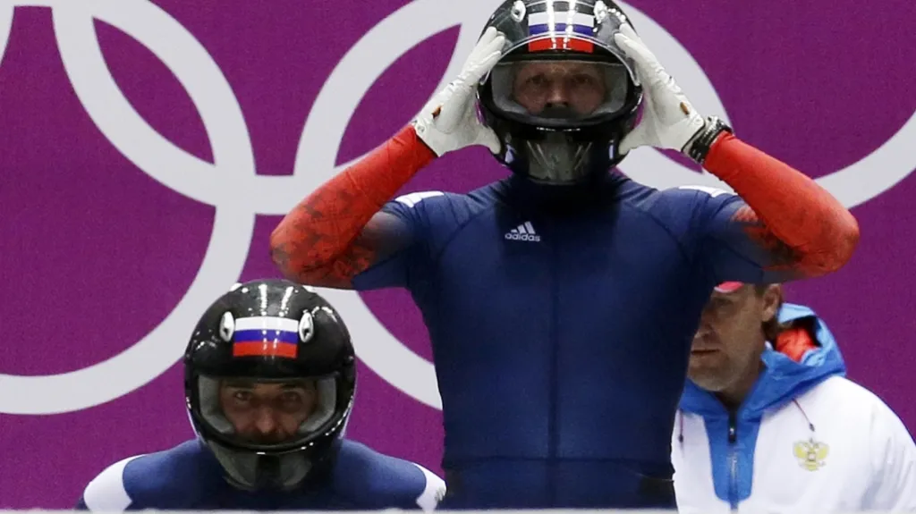 Alexej Vojevoda a Alexander Zubkov (vpravo)