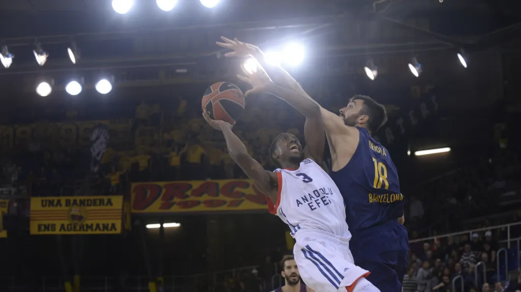 Utkání Barcelona - Anadolu Efes