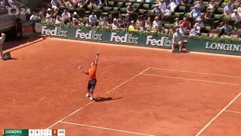 Djokovič ve druhém dni zápasu udolal Murraye a jde do finále