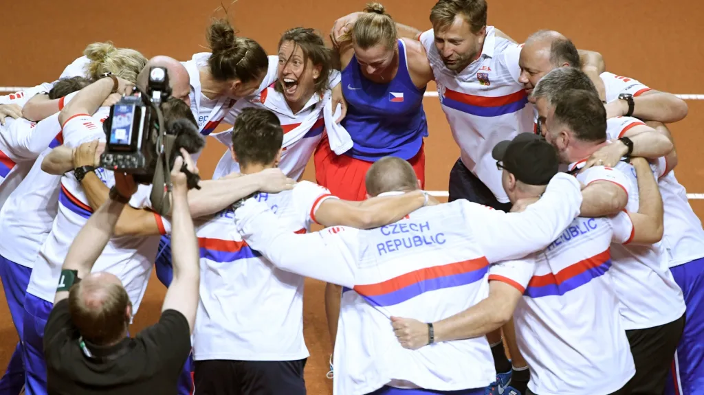 Slavící české tenistky