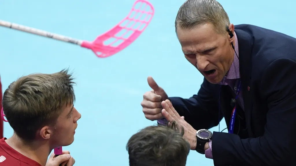 Trenér florbalové reprezentace Petri Kettunen