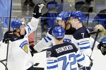 Radost hokejistů Finska