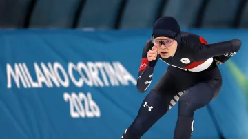 Jízda Nikoly Zdráhalové v závodě na 1000 metrů