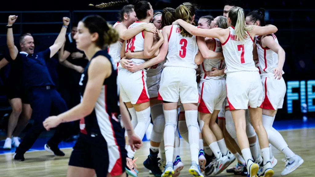 Basketbalistky do 20 let postoupily do finále ME