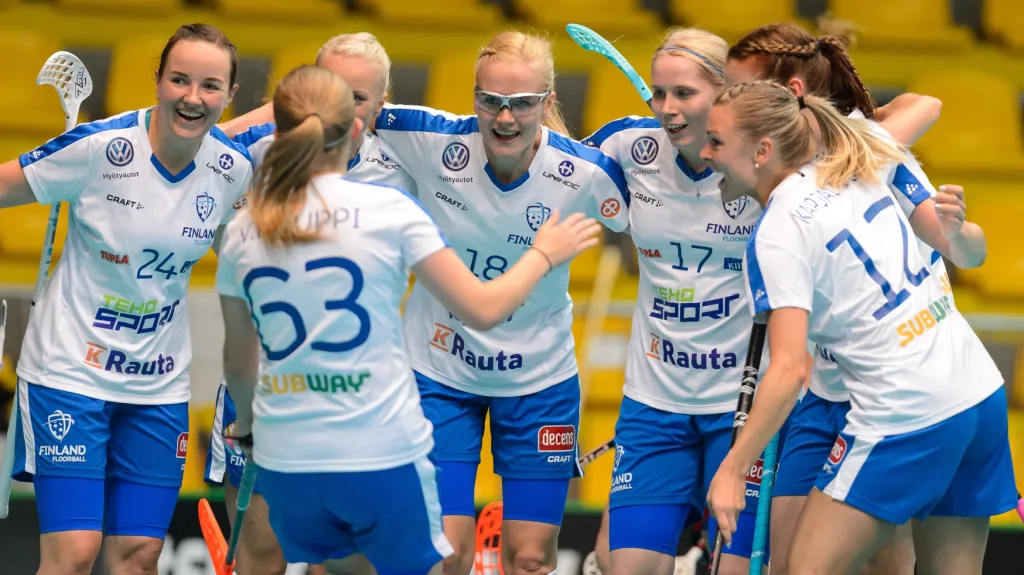 Radost florbalistek Finska