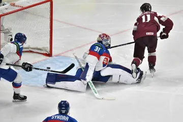Dans Ločmelis střílí vítězný gól proti Slovensku
