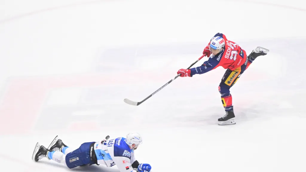 Lukáš Sedlák střílí