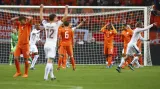 Gól v utkání Nizozemsko - Česko: vlastní Van Persie - 0:3 (66. min.)