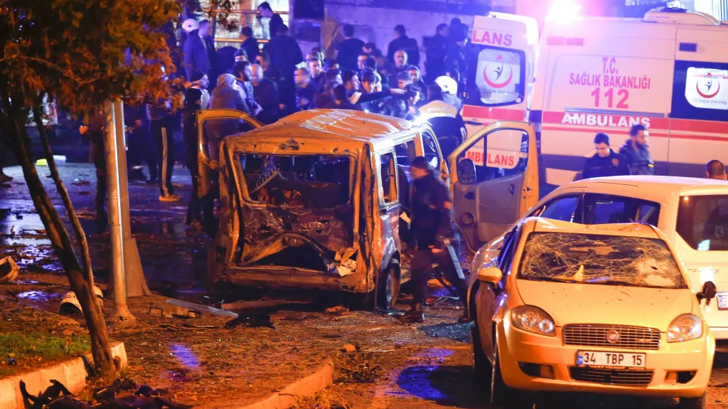 Exploze u stadionu Besiktase