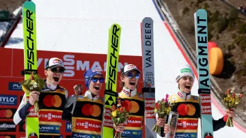 Závěr závodu týmu v Planici