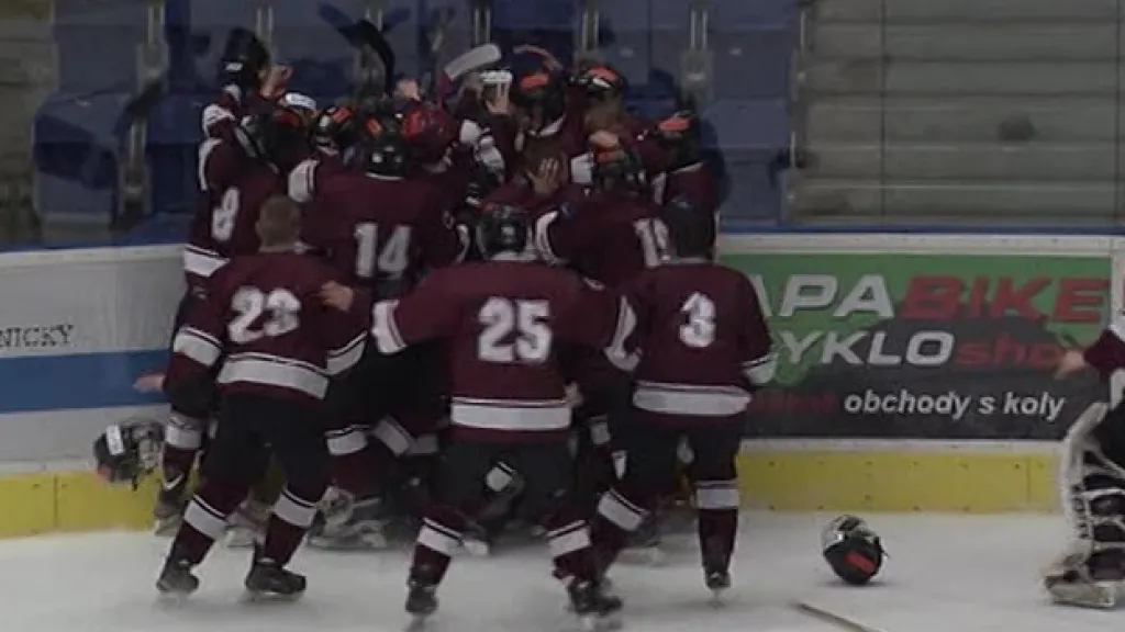 Hokejovým mistrem do 16 let je Sparta, do 14 let Liberec