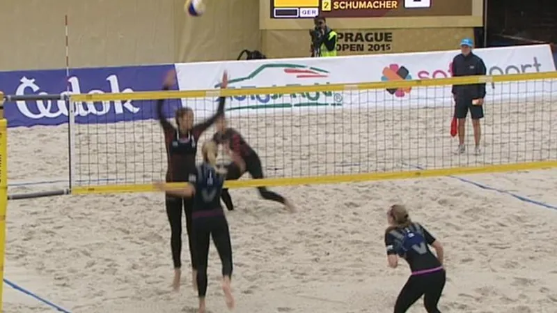 Němky na Prague Open přehrály ve skupině Slukovou a Kolocovou