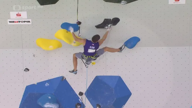 První kvalifikační pokus Štěpána Potůčka na ME v lezení na obtížnost