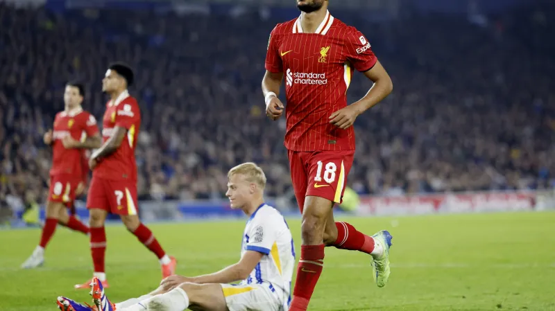 Cody Gakpo z Liverpoolu se raduje z gólu v Brightonu