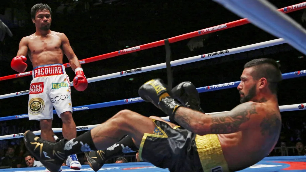 Manny Pacquiao srazil Lucase Matthysseho