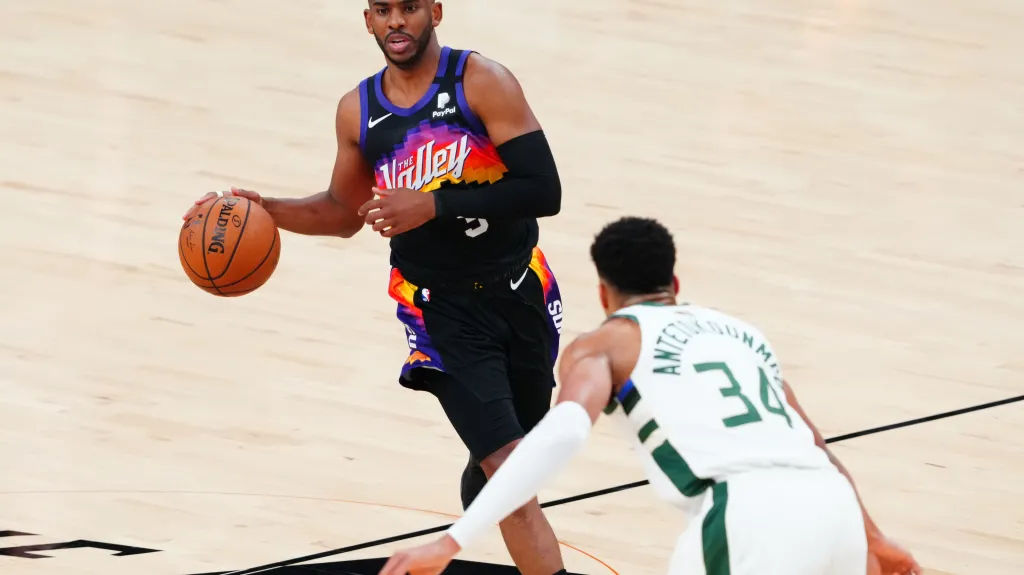 Chris Paul a Jannis Antetokounmpo ve finále NBA