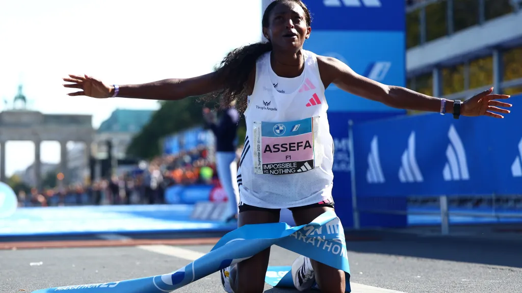 Tigst Assefaová překonala v Berlíně světový maratonský rekord