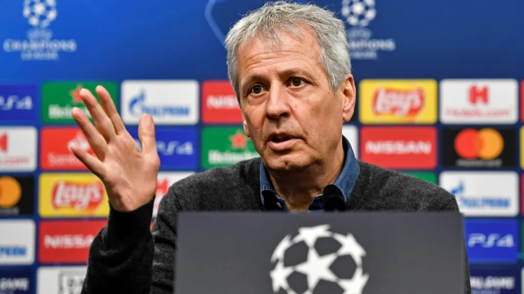Lucien Favre na tiskové konferenci