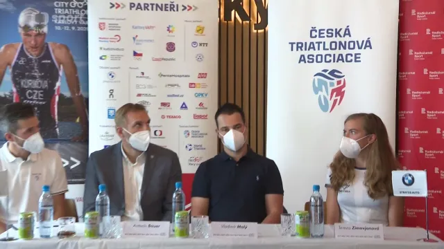Triatlonisté se v Karlových Varech potkají na SP. Česká elita vyzve zahraniční hvězdy