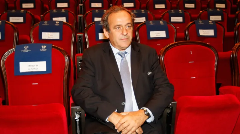 Platini vzdal šanci, že by kandidoval na předsedu FIFA