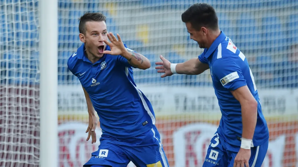 Liberecký Jan Sýkora se raduje z branky