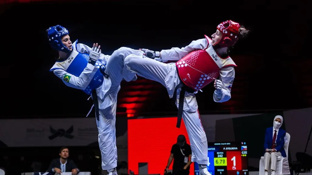 Petra Štolbová (vpravo) na MS žen v Rijádu