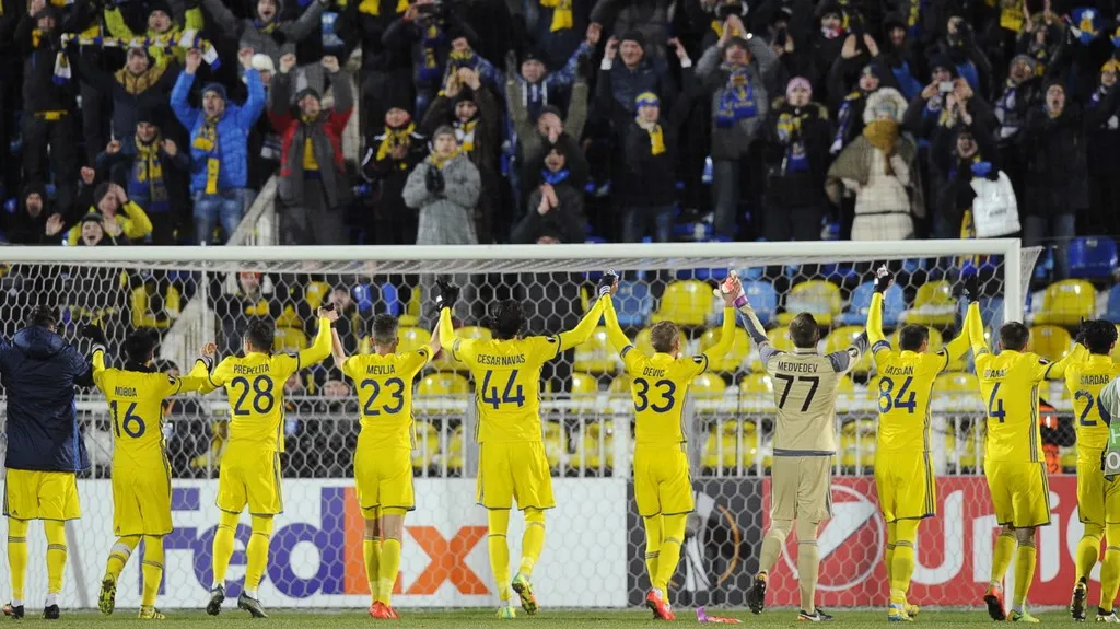 Fotbalisté Rostova se radují z výhry nad Spartou