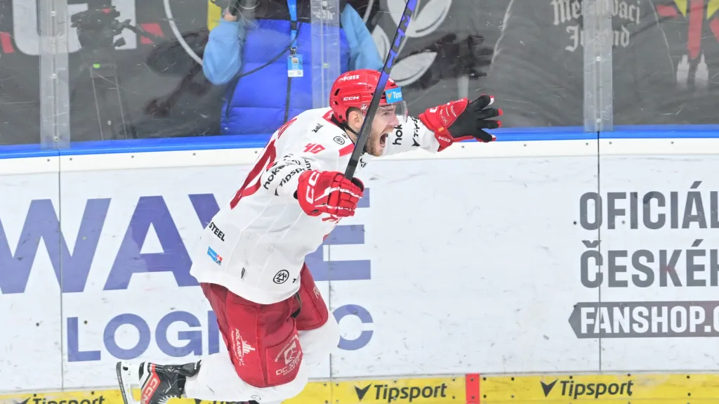 Miloš Roman z Třince se raduje z rozhodující branky