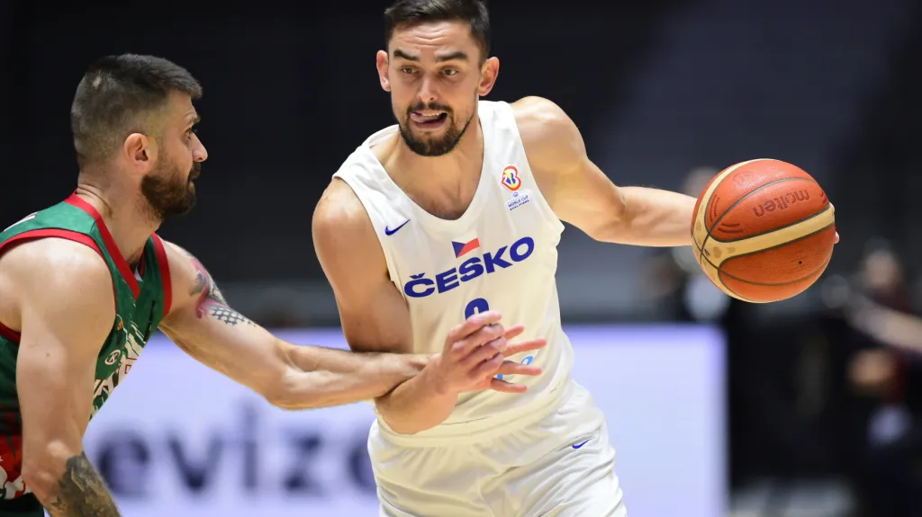 Tomáš Satoranský v utkání s Bulharskem