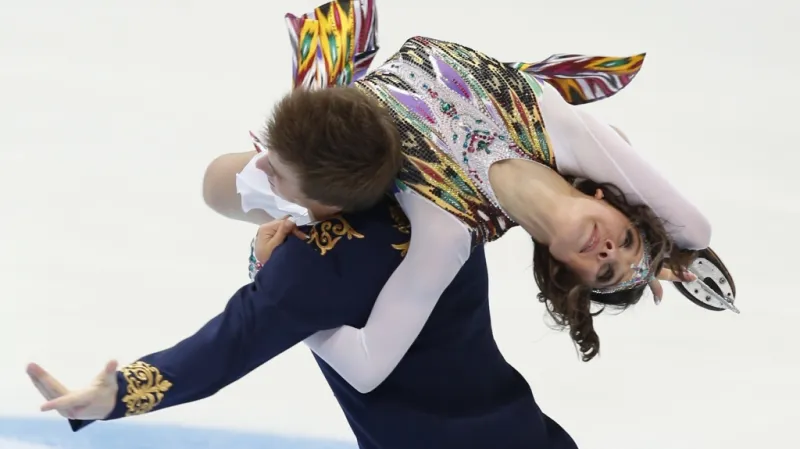 Jelena Ilinychová a Nikita Kacalapov