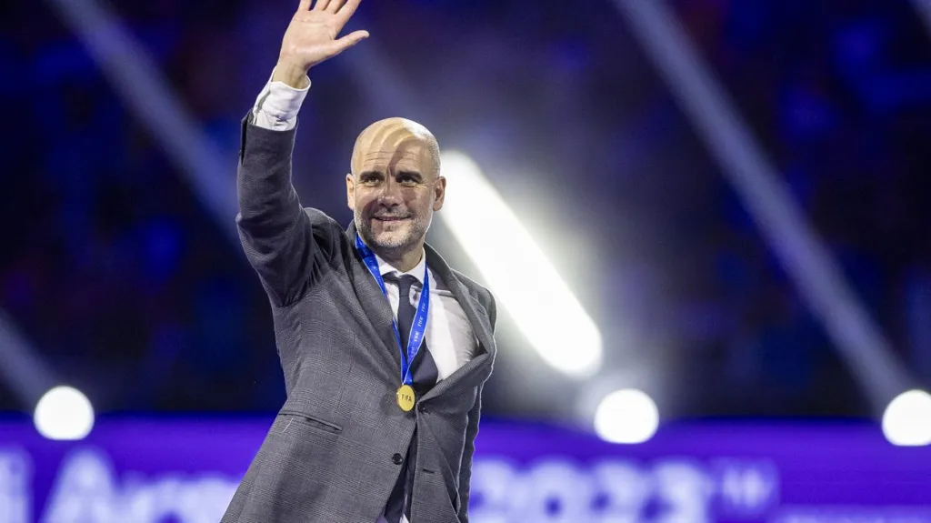 Trenér Pep Guardiola po triumfu City v MS klubů