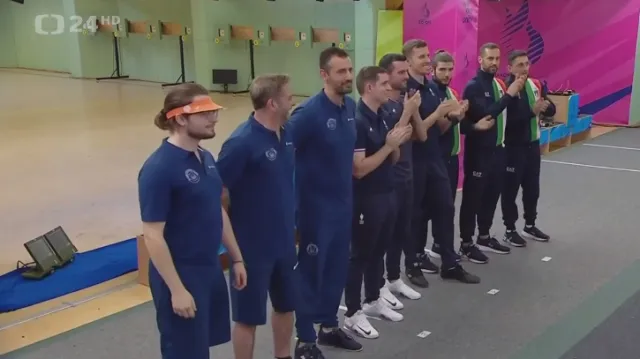 Pistoláři nestačili v týmové rychlopalbě jen na Francouze