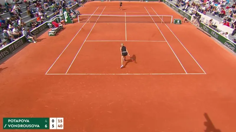 Závěrečný gem utkání Vondroušová - Potapovová