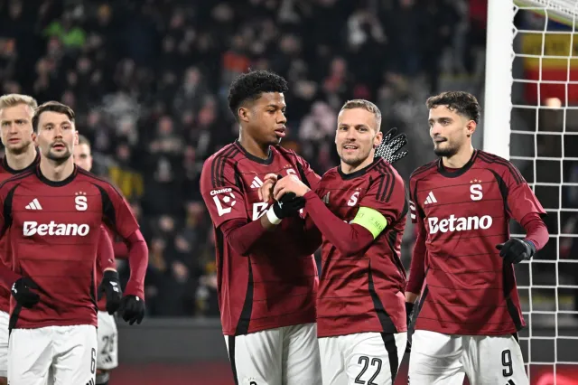 Sparta si poradila s Hradcem Králové. Jablonec porazil Pardubice