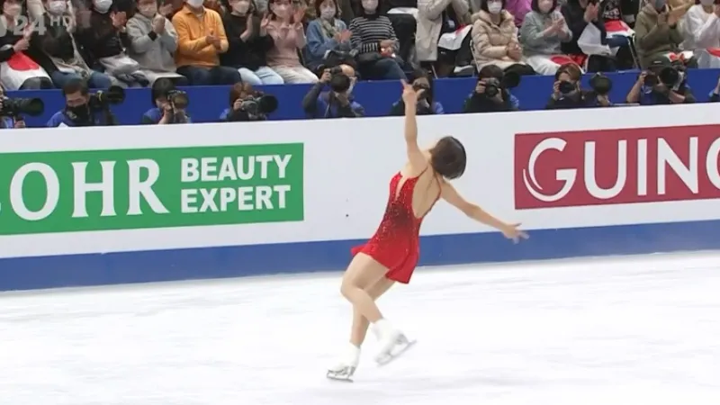 Krasobruslařka Sakamotová na domácí půdě obhájila světový titul