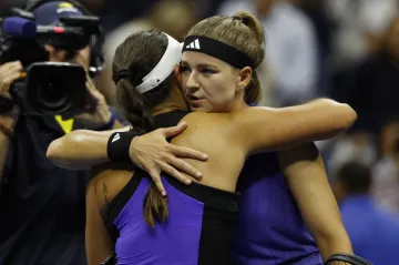 Karolína Muchová a Jessica Pegulaová