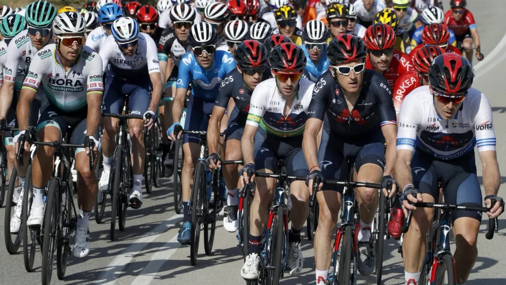 Adam Yates a spol. na Kolem Katalánska