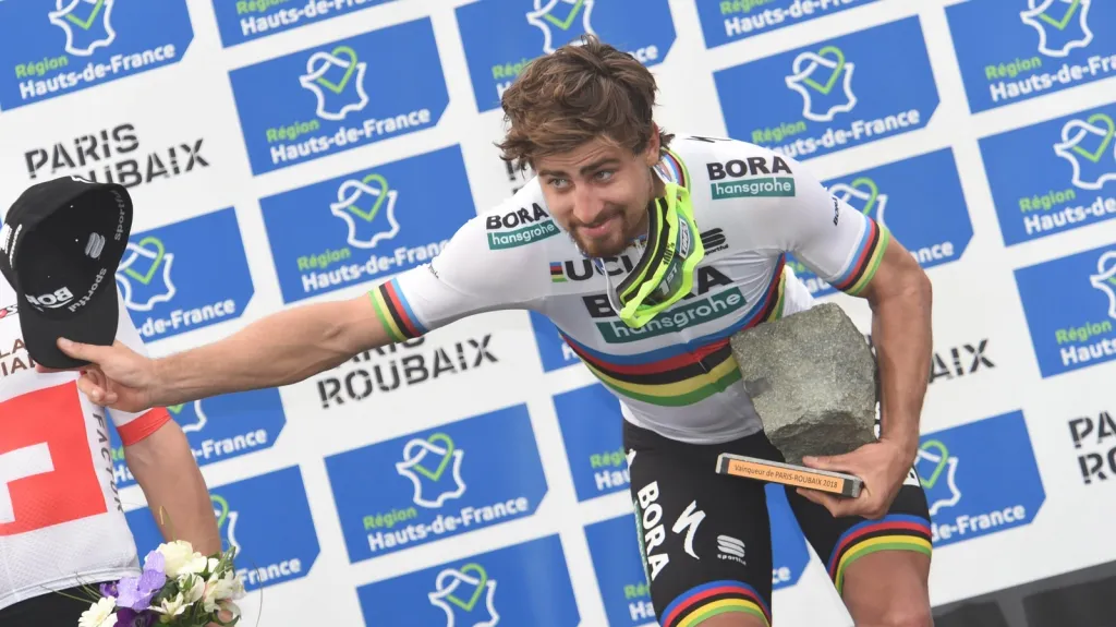 Peter Sagan po vítězství na Paříž-Roubaix