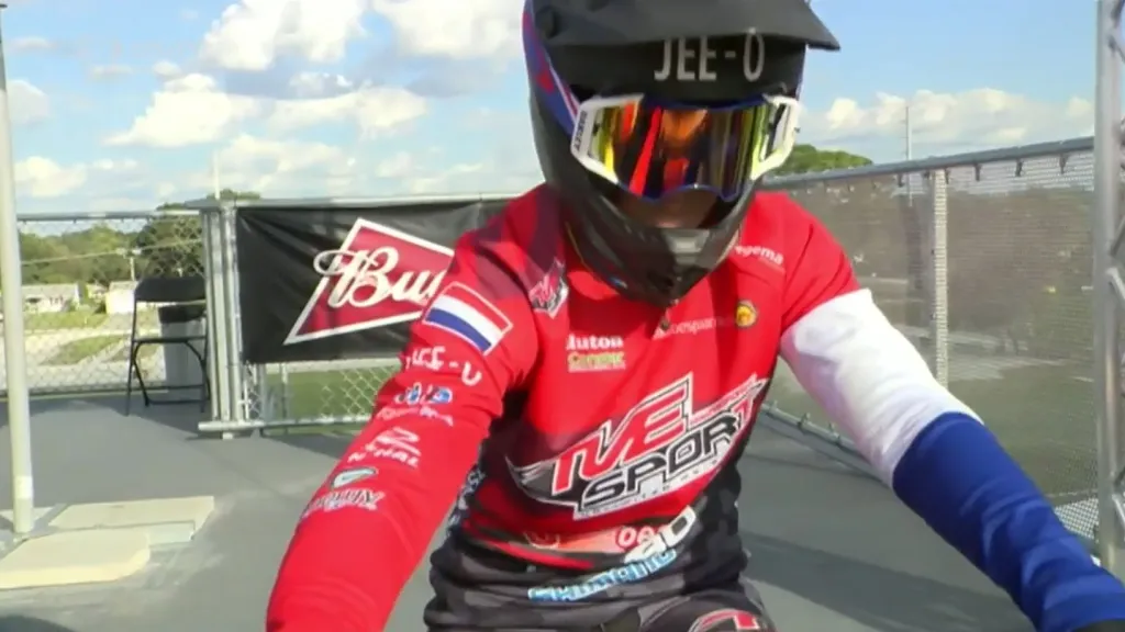 Sharrah a Smuldersová jsou bikrosovými šampiony