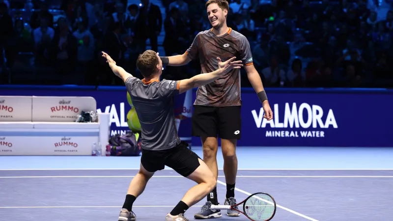 Harri Heliövaara a Henry Patten na Turnaji mistrů