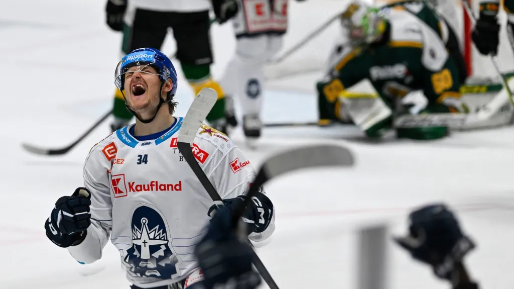 Eduards Tralmaks po trefě proti Vsetínu v baráži