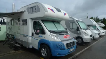 Karavany byly na každém kroku