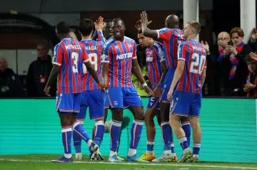 O triumf v Konferenční lize se premiérově poperou fotbalisté Crystal Palace a Vallecana