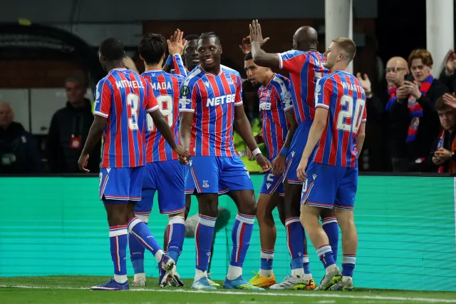 O triumf v Konferenční lize se premiérově poperou fotbalisté Crystal Palace a Vallecana