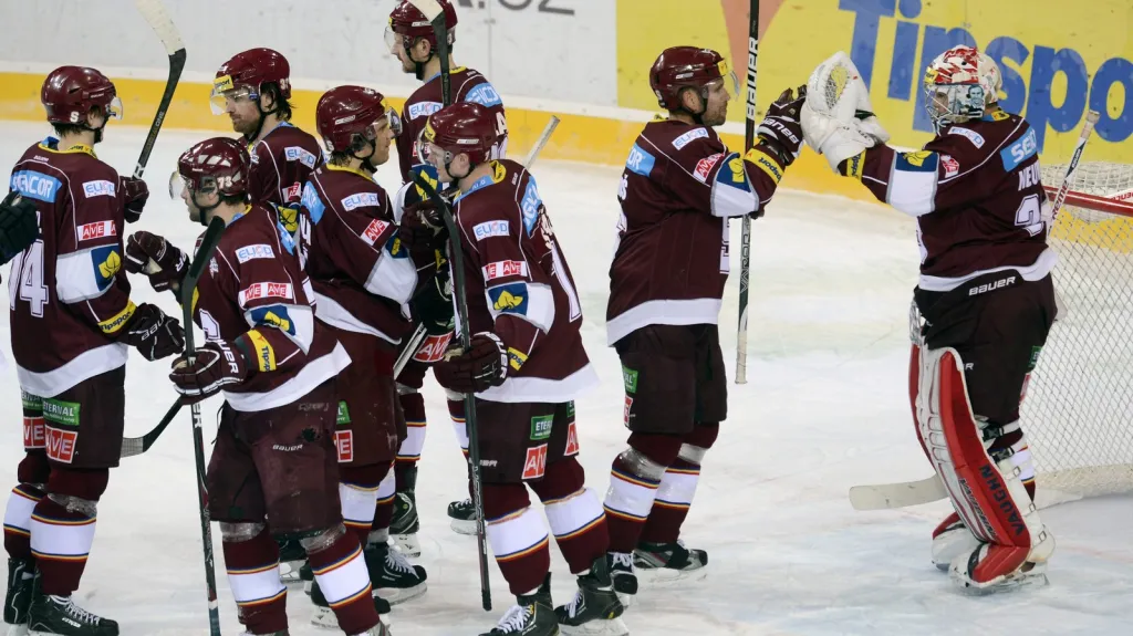 Radující se hráči Sparty