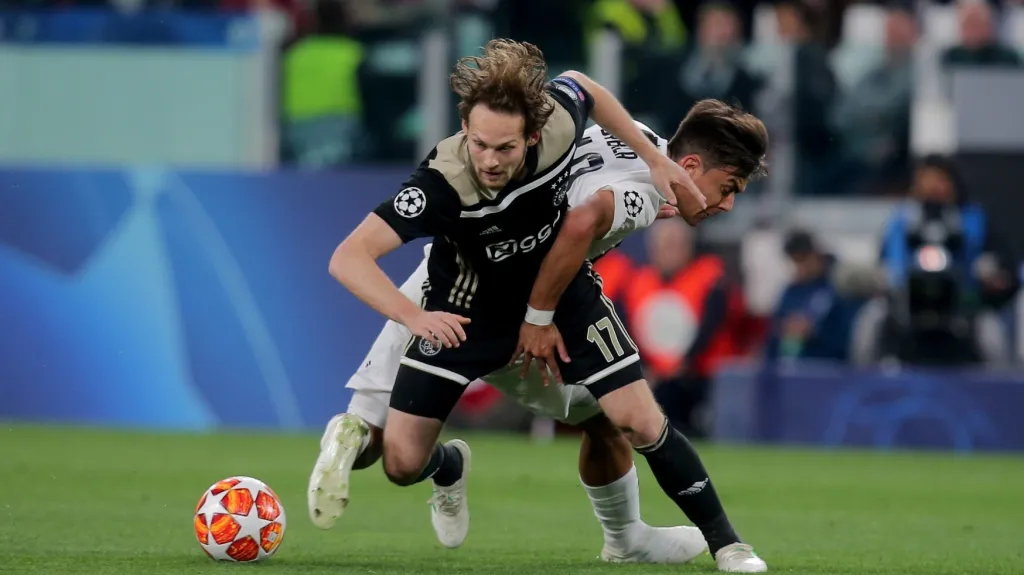 Daley Blind a Paulo Dybala
