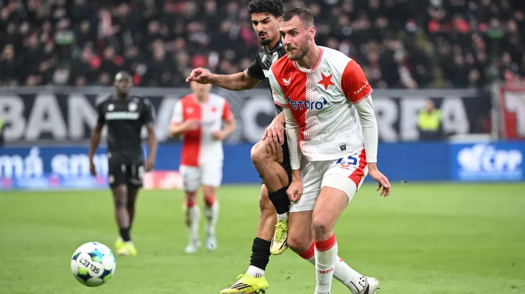 Tomáš Chorý v utkání s Plzní