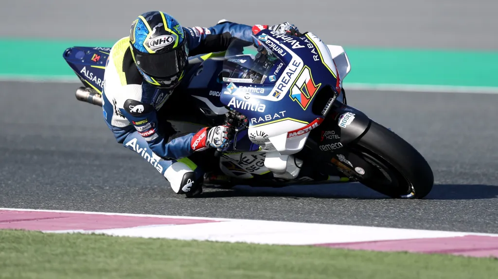 Motocyklista Karel Abraham na katarském okruhu Losail